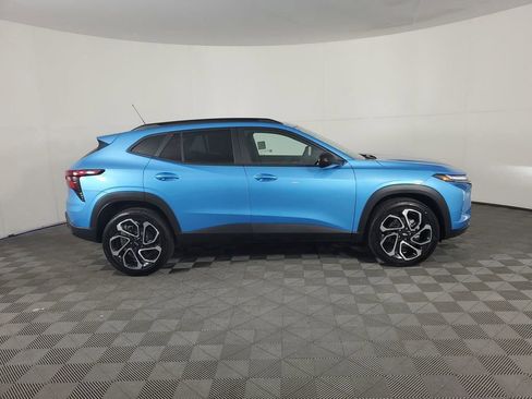 New 2026 Chevrolet Trax RS w/ Sunroof Package image 2