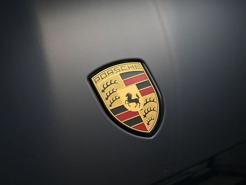 Certified 2023 Porsche Macan Turbo image 13