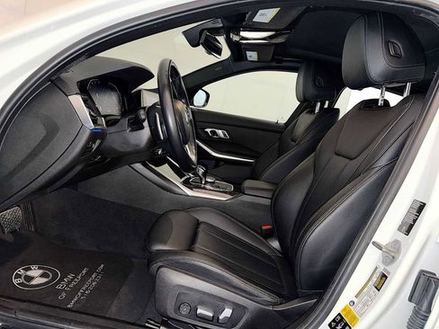 Certified 2022 BMW 330i xDrive 330i xDrive w/ Driving Assistance Package image 9