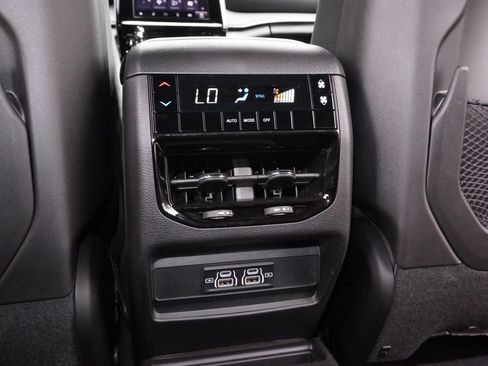 Used 2025 Jeep Grand Cherokee L Laredo RWD image 28