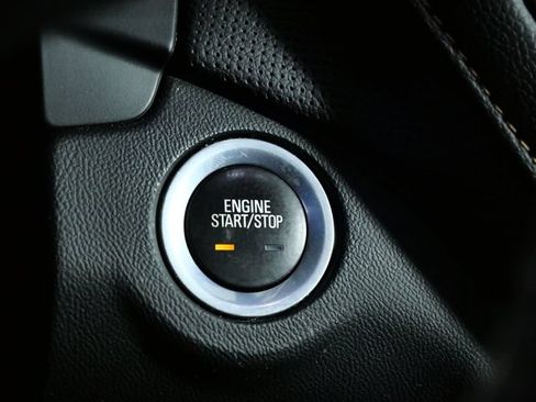 Used 2018 Chevrolet Equinox Premier AWD/4WD image 25