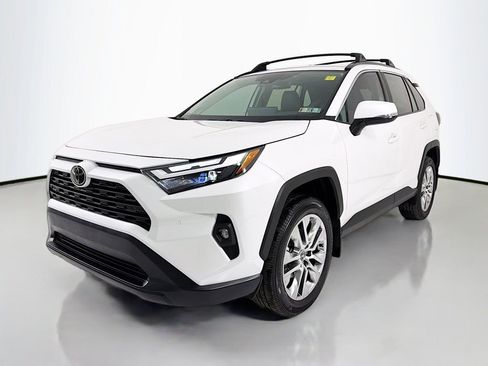 Used 2024 Toyota RAV4 XLE Premium image 3