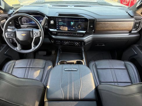 Used 2025 Chevrolet Silverado 2500 High Country w/ High Country Premium Package AWD/4WD image 16