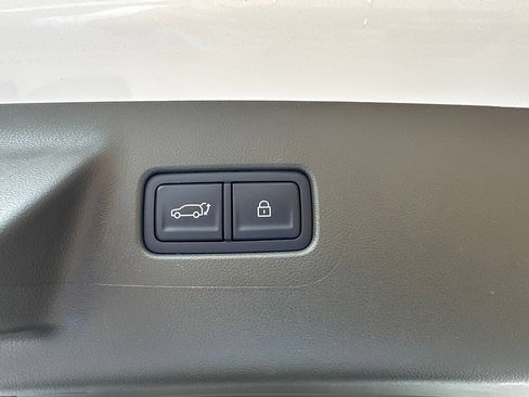 Used 2025 Hyundai Santa Fe Calligraphy AWD/4WD image 9
