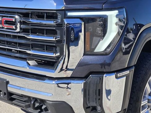 Used 2024 GMC Sierra 2500 SLE w/ SLE Value Package; image 10