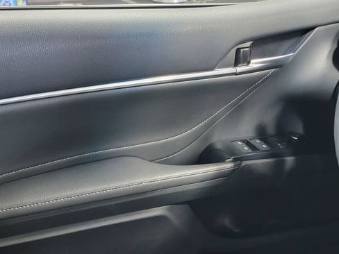 Used 2018 Toyota Camry XSE FWD image 23