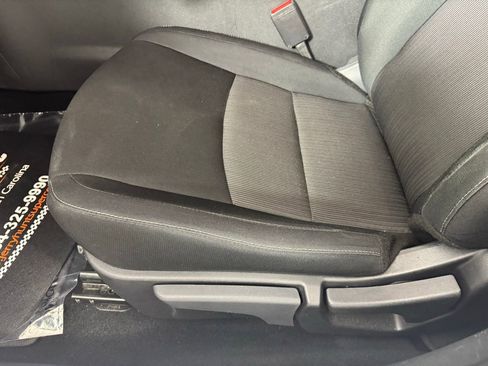 Used 2025 Nissan Sentra SV FWD image 11