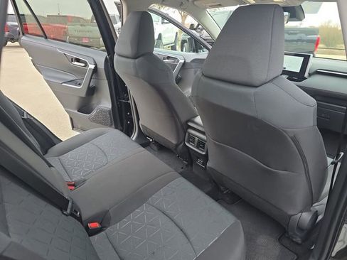 Used 2025 Toyota RAV4 XLE image 45
