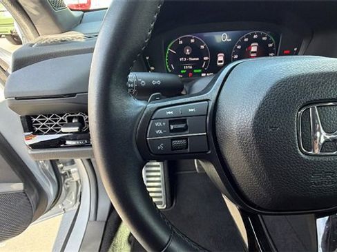 Used 2025 Honda Accord Sport image 27