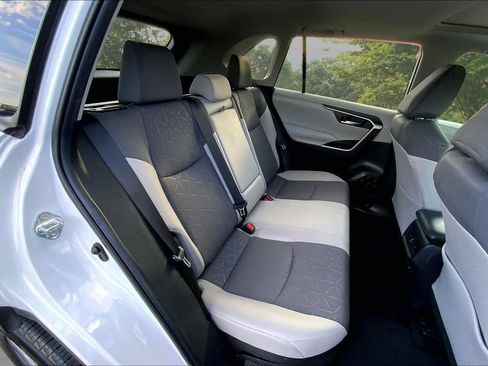 Used 2022 Toyota RAV4 XLE w/ Convenience Package AWD/4WD image 24