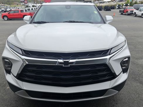 Used 2024 Chevrolet Blazer LT w/ Driver Confidence Package image 3