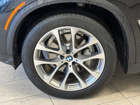 Used 2022 BMW X5 xDrive40i w/ Premium Package image 26