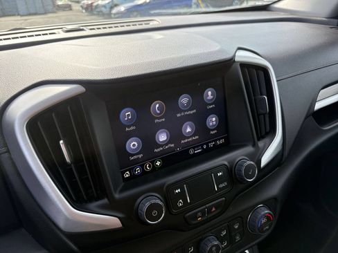 Used 2024 GMC Terrain SLT AWD/4WD image 21