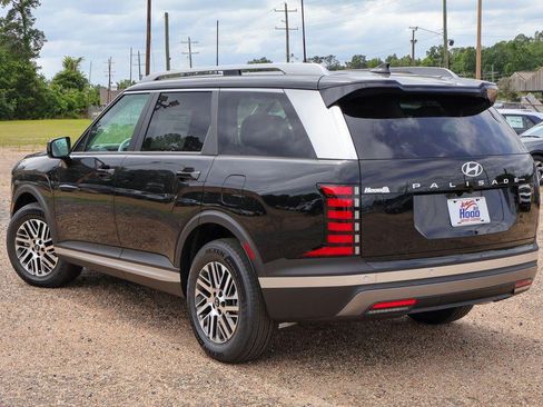 New 2026 Hyundai Palisade SEL FWD image 2