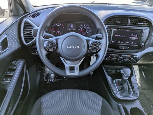 Used 2022 Kia Soul LX w/ Technology Package image 13