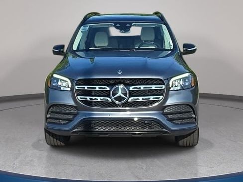 Used 2023 Mercedes-Benz GLS 580 4MATIC image 2