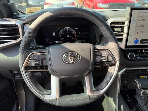Used 2023 Toyota Sequoia Platinum AWD/4WD image 12