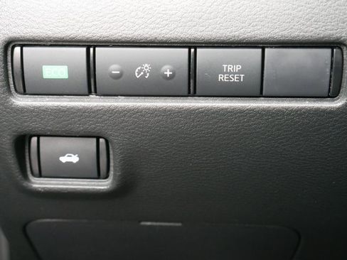 Used 2024 Nissan Sentra SV image 27