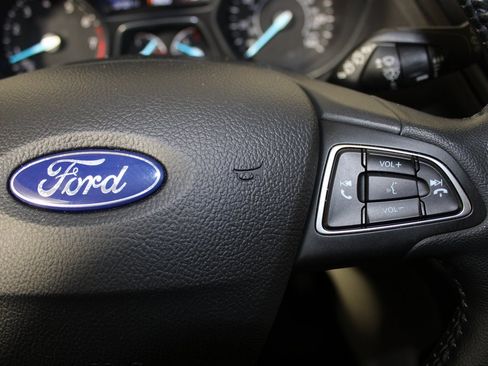 Certified 2019 Ford Escape SEL image 18