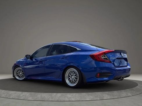 Used 2019 Honda Civic Sport image 4