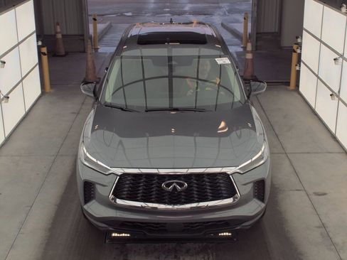 Certified 2025 INFINITI QX60 Pure image 2