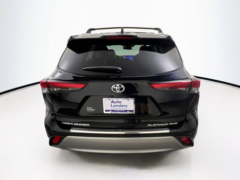 Used 2023 Toyota Highlander Platinum AWD/4WD image 6