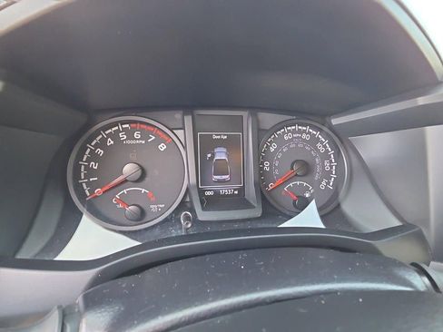 Used 2023 Toyota Tacoma 2WD Access Cab image 18
