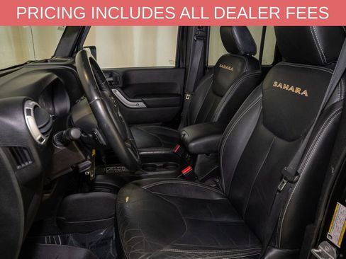 Used 2015 Jeep Wrangler Unlimited Sahara w/ Connectivity Group AWD/4WD image 10