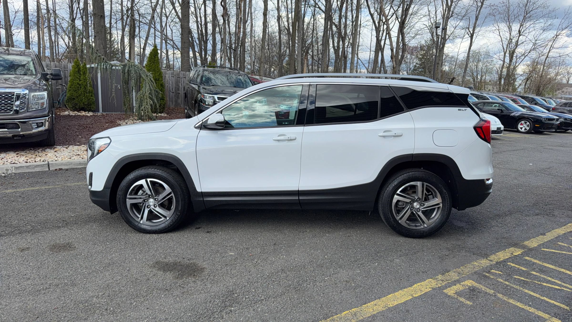 Used 2018 GMC Terrain SLT w/ Infotainment Package II AWD/4WD image 8
