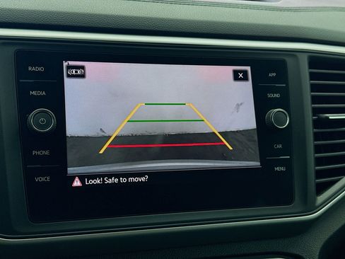 Used 2021 Volkswagen Atlas Cross Sport SE w/ Luggage Net & Mats Package image 10