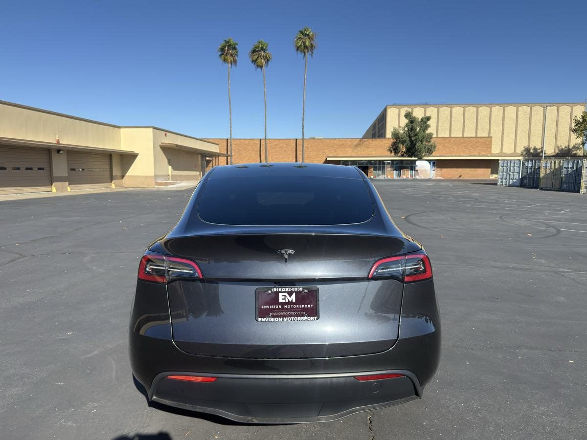 Used 2024 Tesla Model Y Long Range RWD image 6