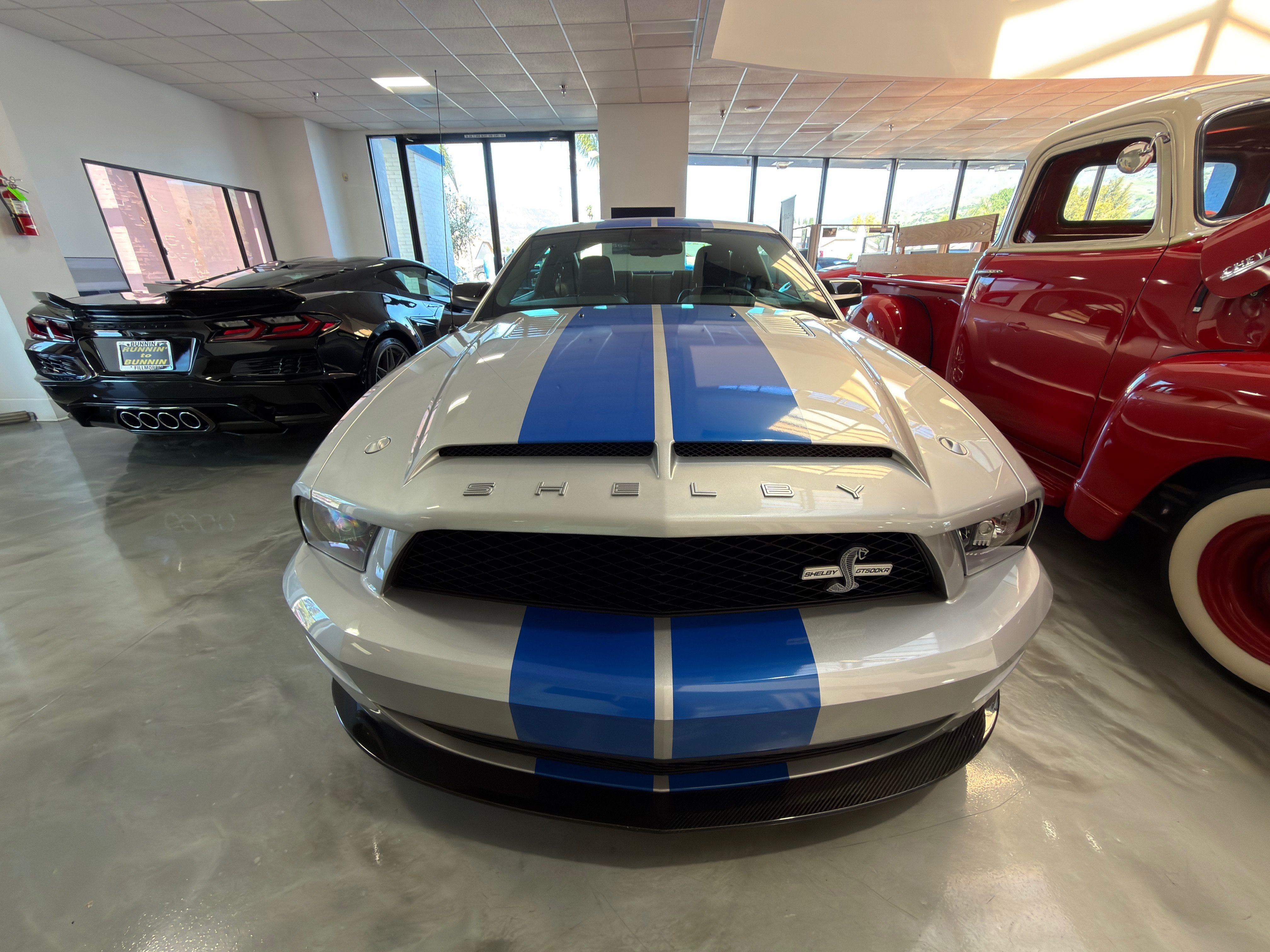 Used 2009 Ford Mustang Shelby GT500 RWD image 3