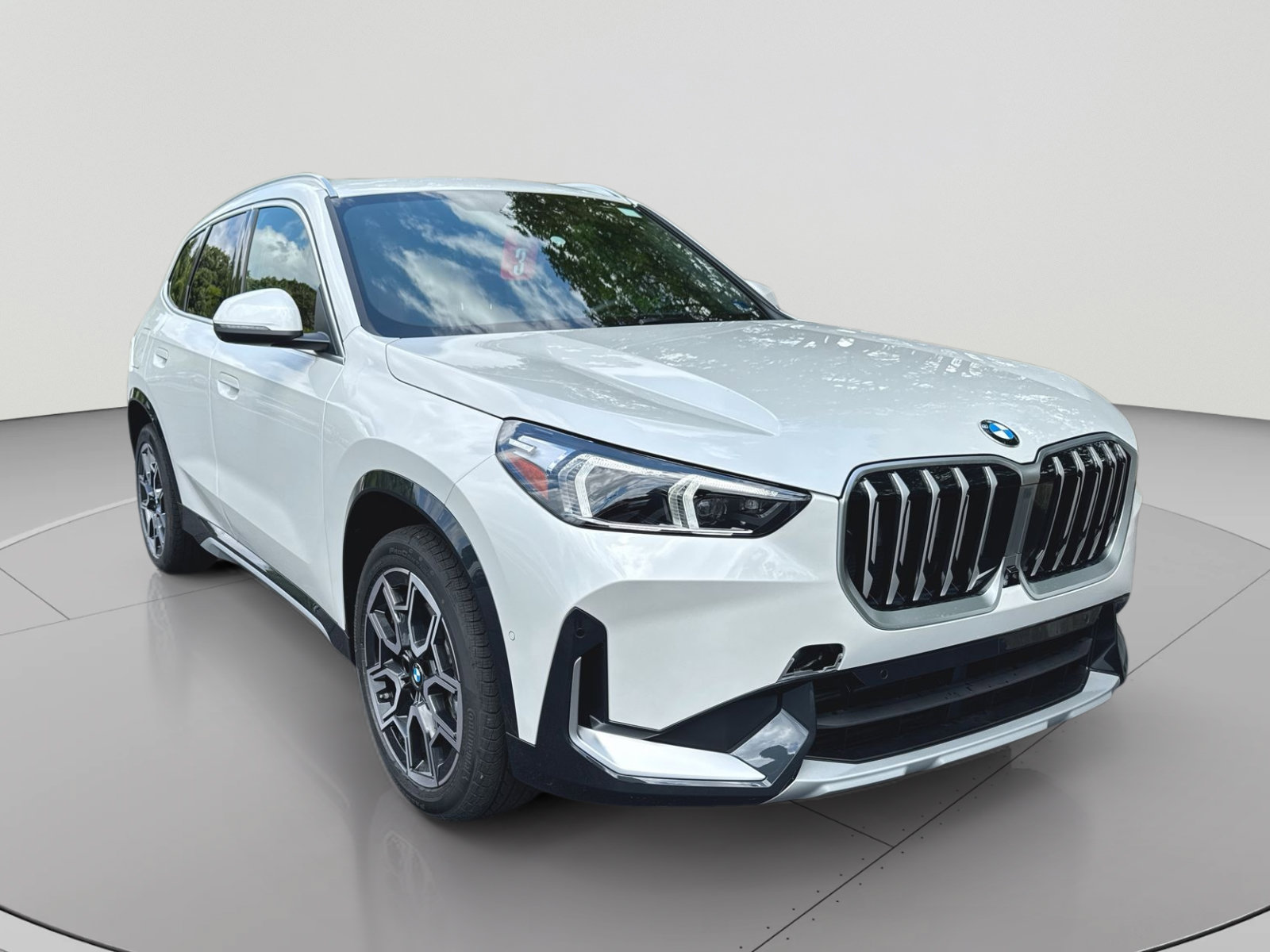 New 2026 BMW X1 xDrive28i w/ Technology Package AWD/4WD image 9