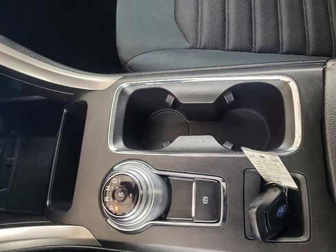 Used 2019 Ford Fusion SE image 26