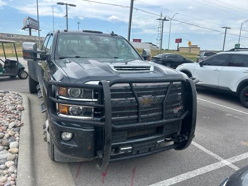 Used 2019 Chevrolet Silverado 3500 High Country w/ Duramax Plus Package AWD/4WD image 2