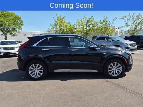 Used 2023 Cadillac XT4 Premium Luxury w/ Cold Weather Package AWD/4WD image 7