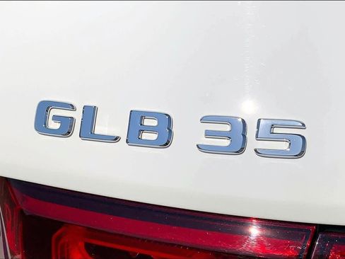 Used 2022 Mercedes-Benz GLB 35 AMG 4MATIC image 31