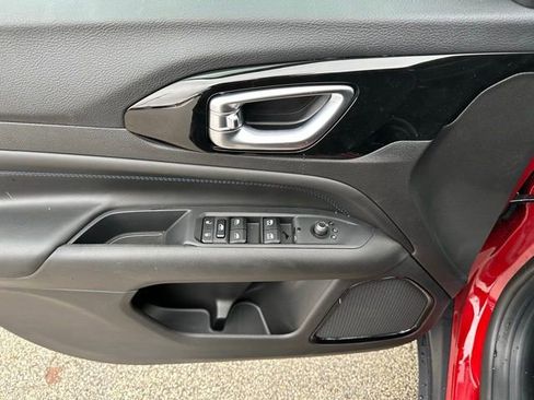 New 2026 Jeep Compass Latitude image 20