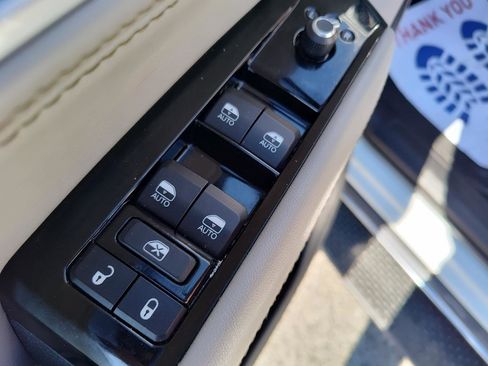 Used 2022 Jeep Wagoneer Series II image 15