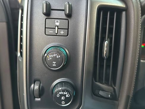 Used 2018 Chevrolet Silverado 1500 LTZ w/ LTZ Plus Package image 43