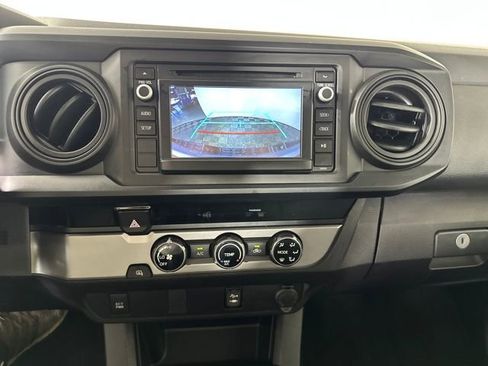 Used 2017 Toyota Tacoma 2WD Double Cab image 22