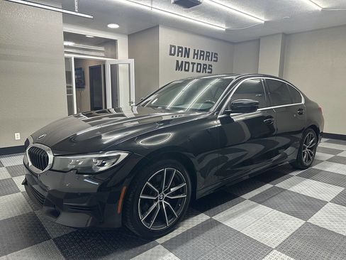 Used 2019 BMW 330i Sedan w/ Driving Assistance Package image 2