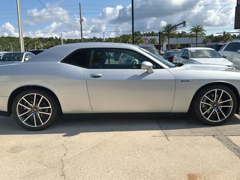 Used 2023 Dodge Challenger R/T RWD image 6