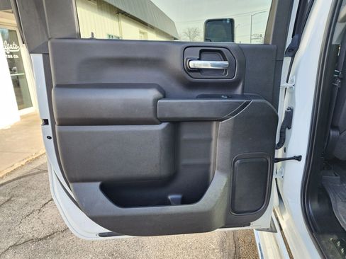 Used 2023 Chevrolet Silverado 2500 LT w/ Convenience Package image 12