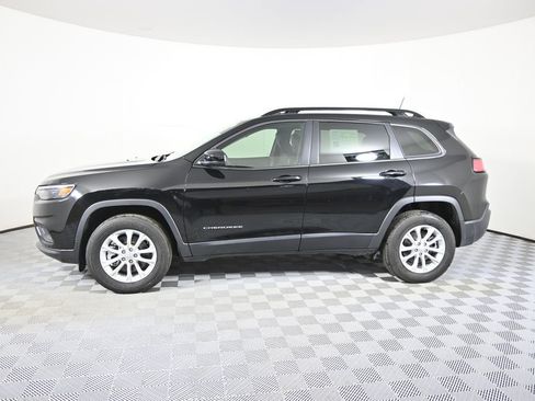 Used 2022 Jeep Cherokee Latitude Lux w/ Sun & Sound Group image 2