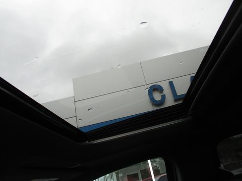 New 2026 Chevrolet Traverse Z71 w/ Driver Confidence Package image 17