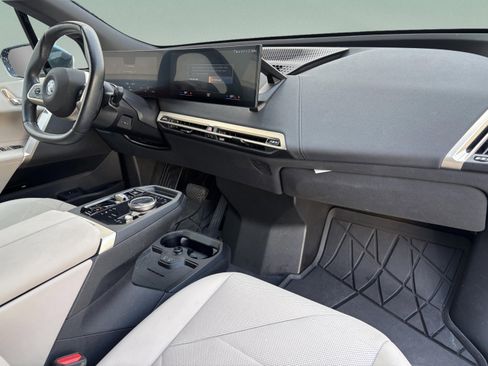Certified 2023 BMW iX xDrive50 image 21