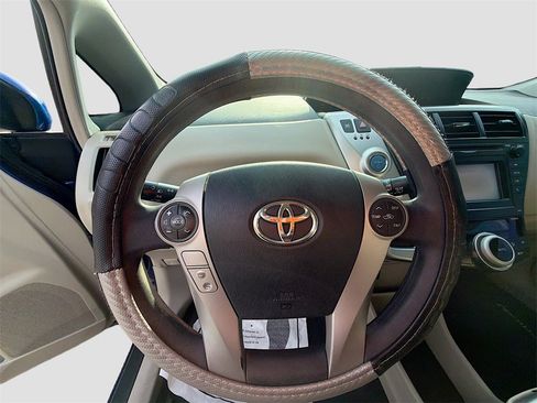 Used 2012 Toyota Prius V Two image 11