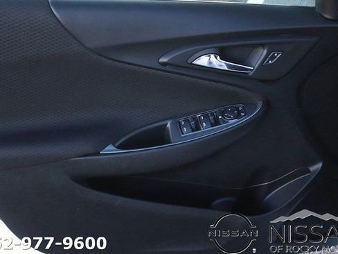 Used 2024 Chevrolet Malibu LT FWD image 11