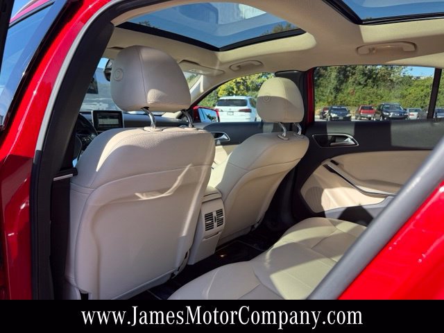 Used 2015 Mercedes-Benz GLA 250 image 19